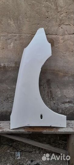 Крыло Пежо 206