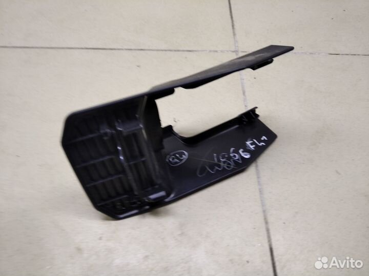 Накладка (кузов внутри) Fortuner 2015