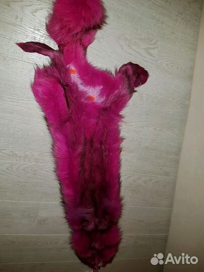Шкурка полярной лисы. Цвет фуксии
