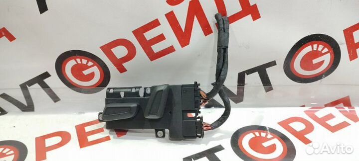 Кнопка регулировки сиденья передняя левая Audi Q5