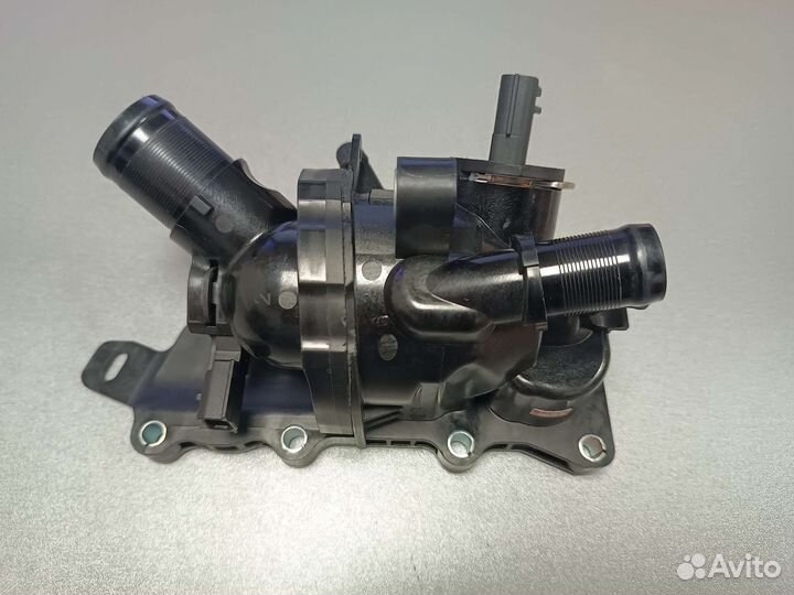 Корпус термостата рено Аркана