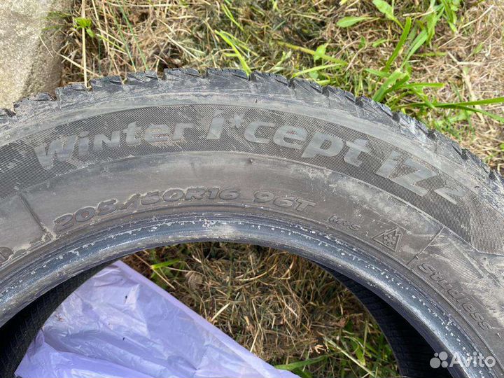 Hankook Winter I'Cept IZ2 205/60 R16
