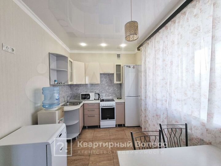 2-к. квартира, 63 м², 6/17 эт.