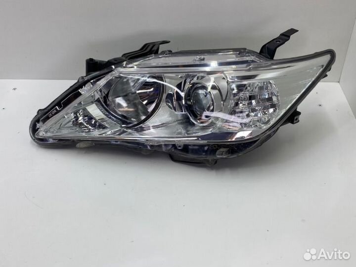 Фара галоген передняя левая Toyota Camry V50