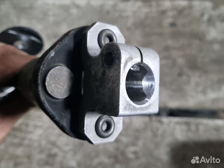 Рулевой кардан BMW X5 X6 6864137