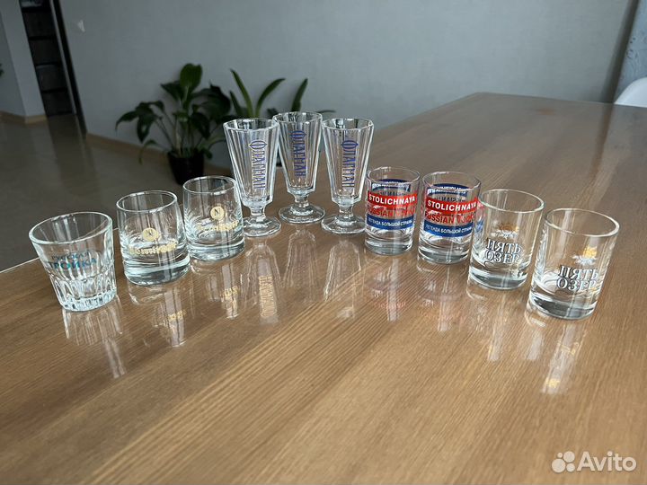 Стопки с названиями