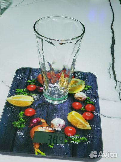 Стаканы и бакал