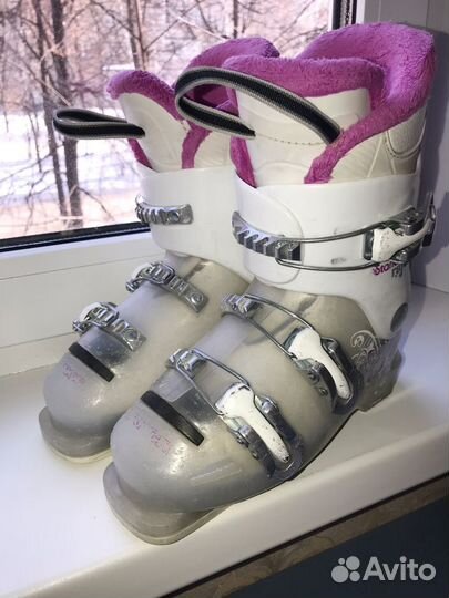 Горнолыжные ботинки детские