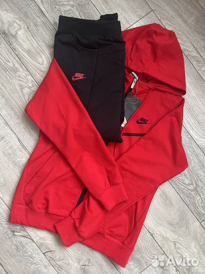 Спортивный костюм новый