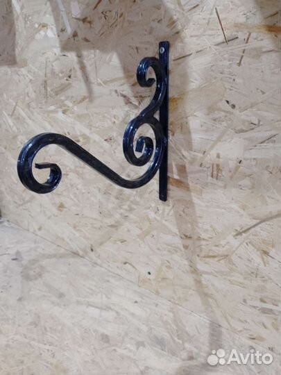 Кронштейн для цветов