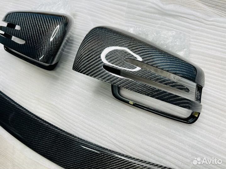 Спойлер зеркала mercedes W204 AMG карбон