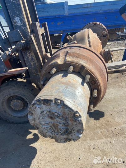 Средний мост. Маз 54329 грузовой тягач ямз238М2