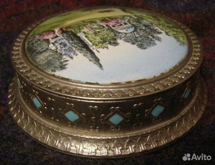 Пудреница. Эмаль. Ленинград 1950-е гг