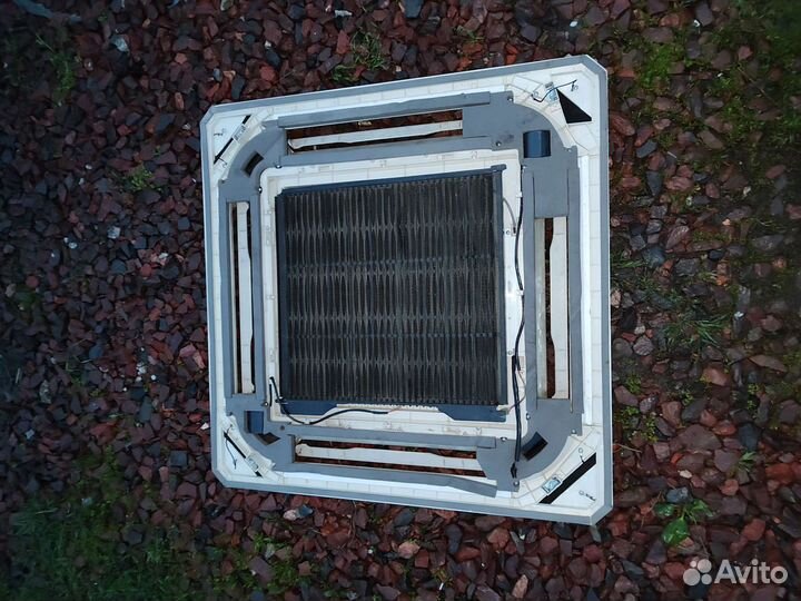 Лицевая панель кассетной сплит системы