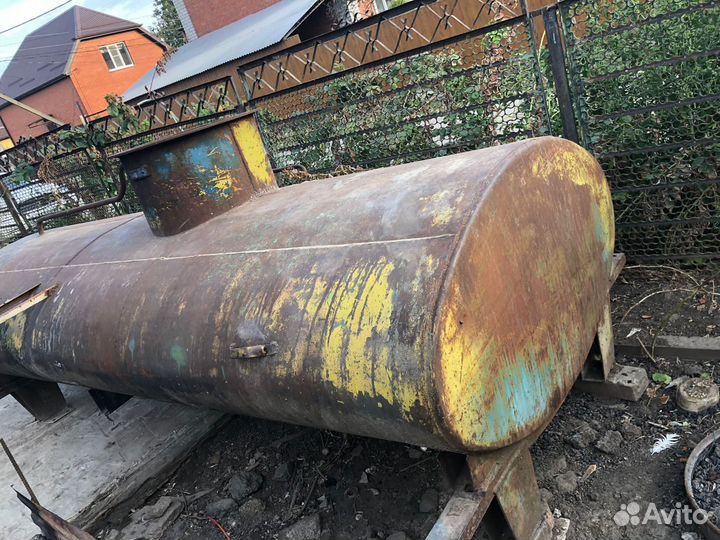 Железный бак