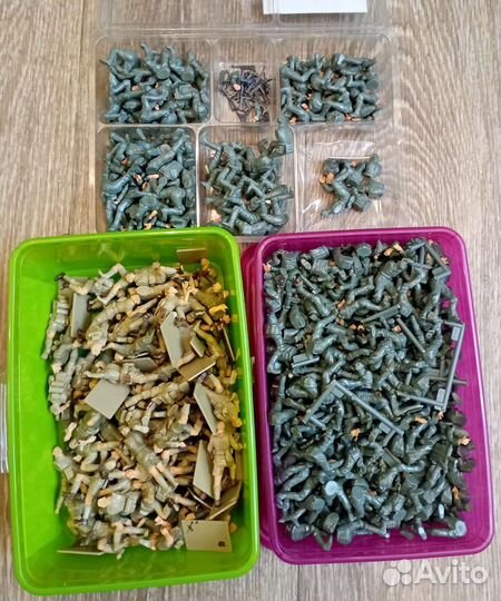 Много фигурок в масштабе 1:35