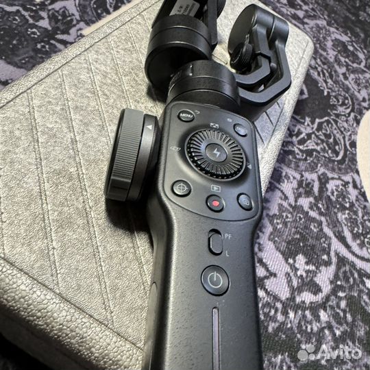Стабилизатор Zhiyun Smooth 4 для телефона