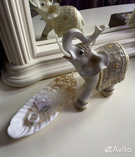 Перо из эпоксидной смолы