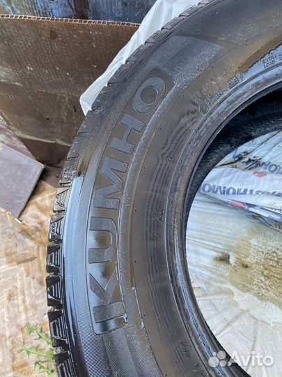 Kumho I'Zen KW31 26.5/65 R17 116R