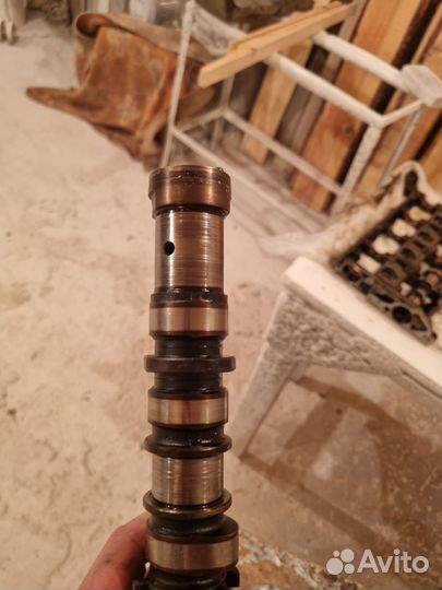 Распредвалы с постелью