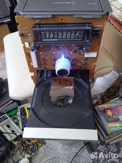 Музыкальный центр LG LX U550,Рабочий,на запчасти