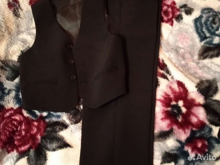 Школьный костюм для мальчика тройка