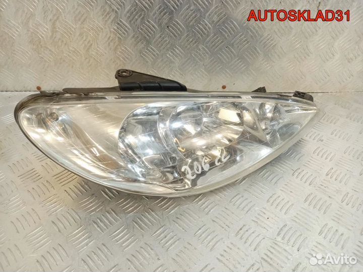 Фара правая Peugeot 206 9660535580