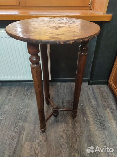 Винтажный столик под реставрацию деревянный