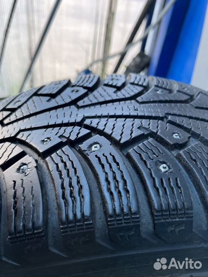 Nokian Tyres Hakkapeliitta 5 215/55 R16