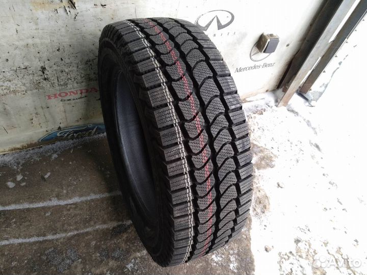 Continental VancoVikingContact 2 215/60 R17 109R