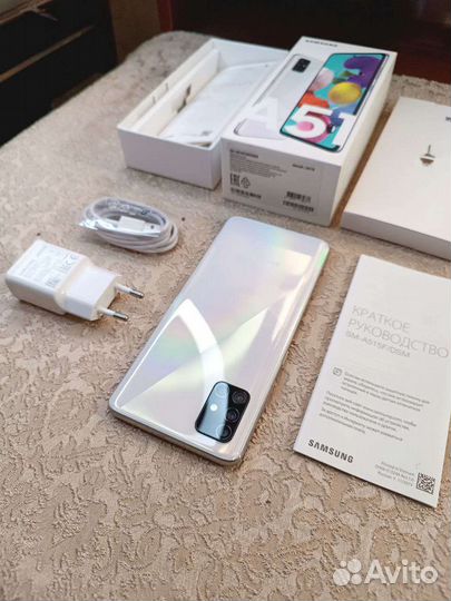 Samsung Galaxy A51 64gb (в отличном)