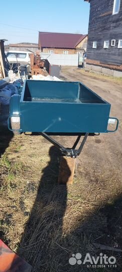 Прицеп на легковой автомобиль