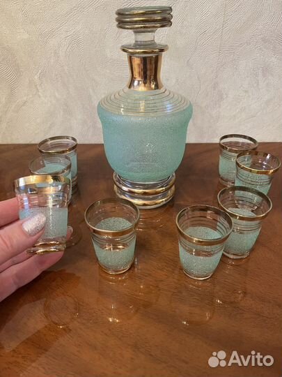 Графин со стопками