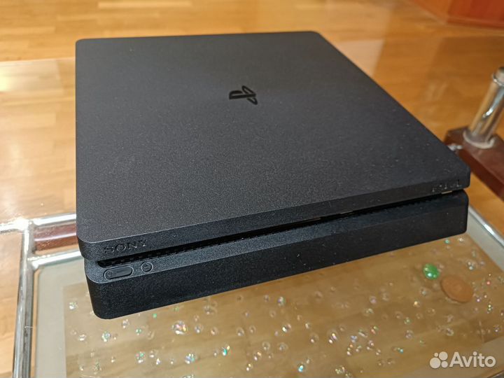 Sony PS4 slim