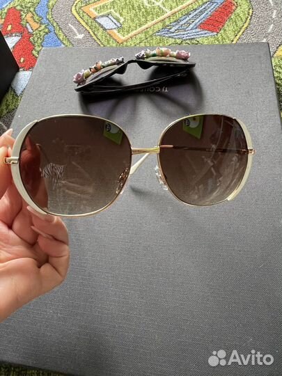 Солнцезащитные очки hm