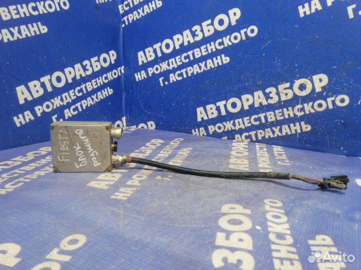 Блок ксенона Ford Fiesta 5 хэтчбек fyja 2007