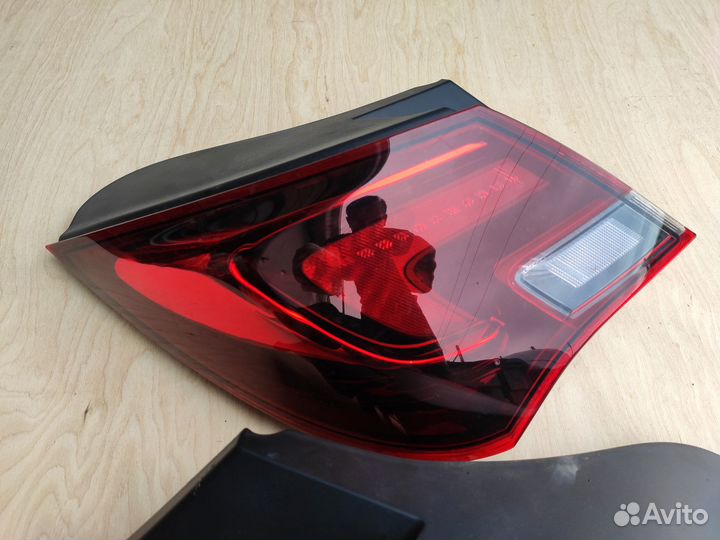 Фонарь задний внешний LED диодный Opel Astra J GTC