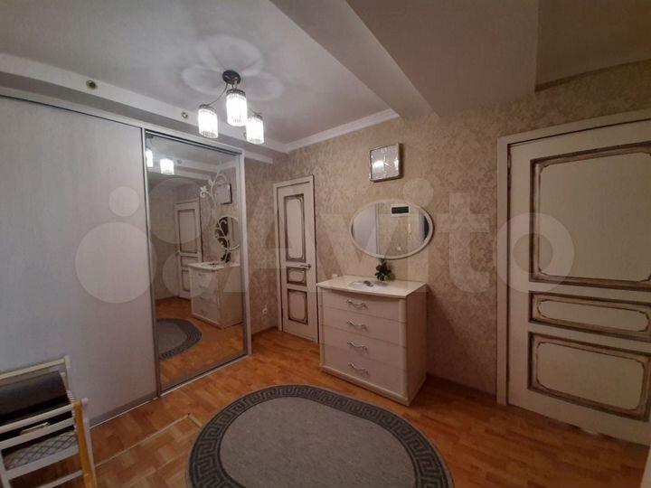 2-к. квартира, 69 м², 8/10 эт.