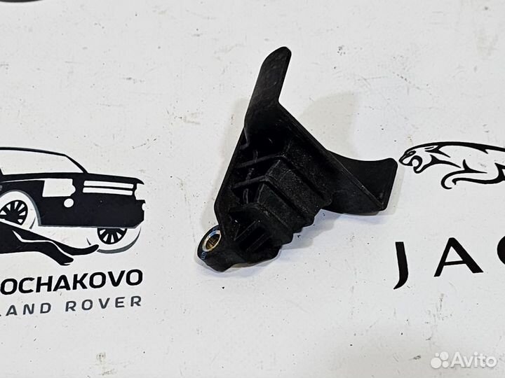 Кронштейн радиатора Jaguar F-Pace X761 2016- н.в