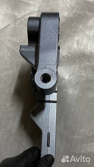 Кронштейн левый Yamaha (Ямаха) 9.9-15 л.с 2 такта