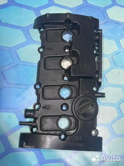 Клапанная крышка 06D103469M