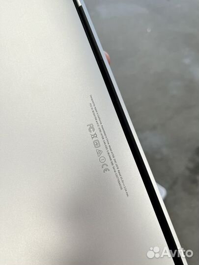 MacBook pro 13 2016 two thunderbolt (a1708)