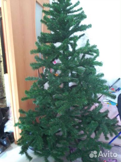 Елка искусственная, высота 1.8