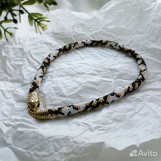 Жгут-колье из бисера ручной работы