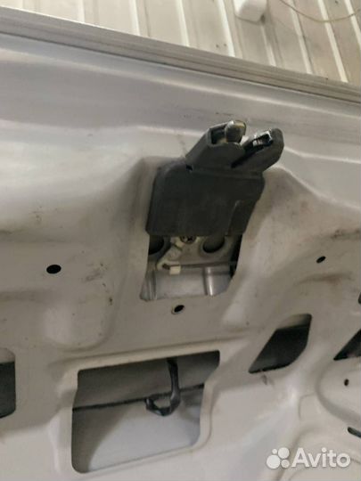 Крышка багажника nissan sunny FB15