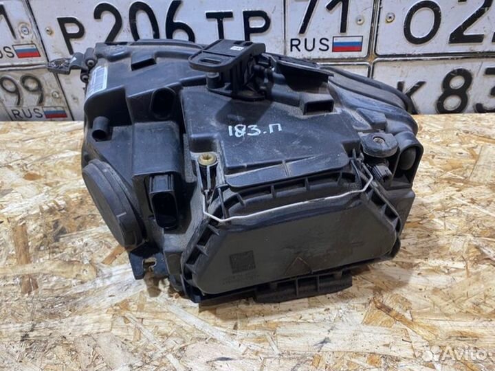 Фара ксеноновая Audi A5 купе 2.0 2010