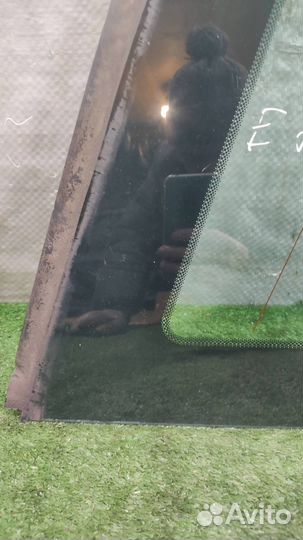 Стекло багажника правое Land Rover Freelander 2 2