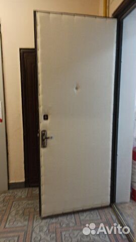 Обивка дверей, замена замков