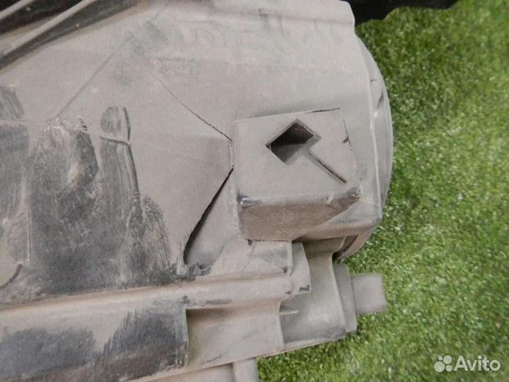 Фара правая Mercedes-Benz CLS-Class