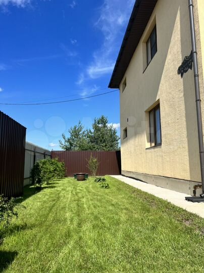 Коттедж 180 м² на участке 12 сот.